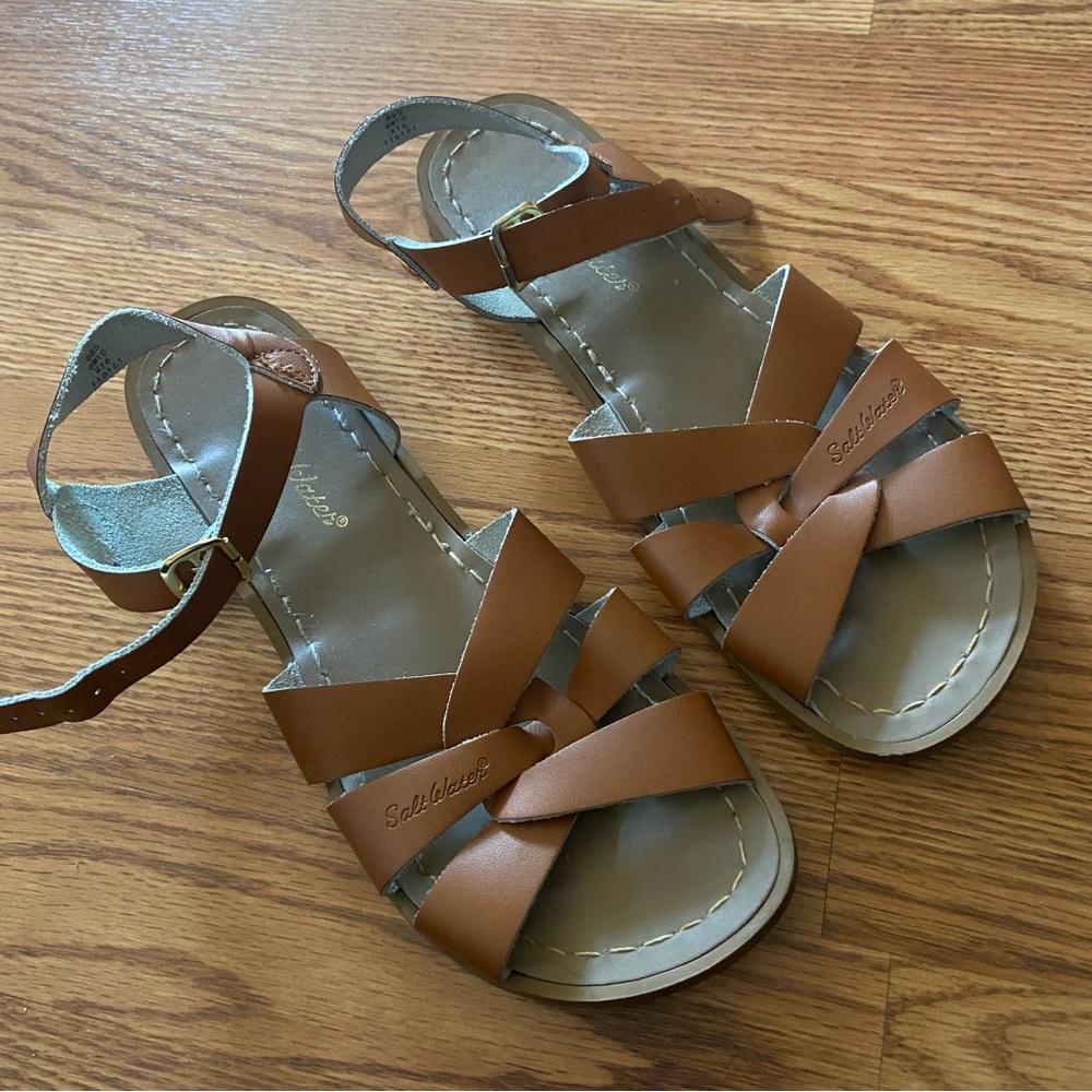 Saltwater brown sandals